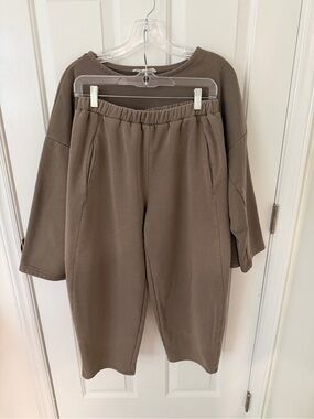 Grade & Gather 2pc Set Top & Barrel Pants Crew Neck 3/4 Sleeve Brown